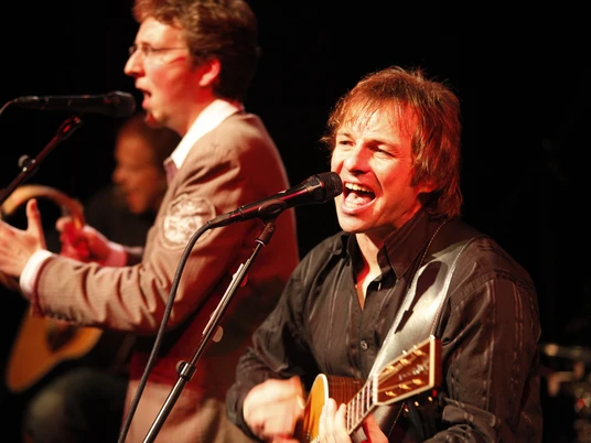 S&G.JPG Das Bild zeigt die Simon & Garfunkel Revival Band in Aktion.
