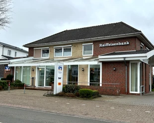 Raiffeisenbank Filiale Wahnbek.jpg