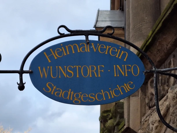 Eingang zum Keller der Geschichte