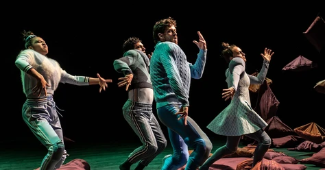 Joshua-Monten-Dance-Company-Anger-Management-photo-Christian-Glaus-B5B_5374-Verbessert-RR.jpg