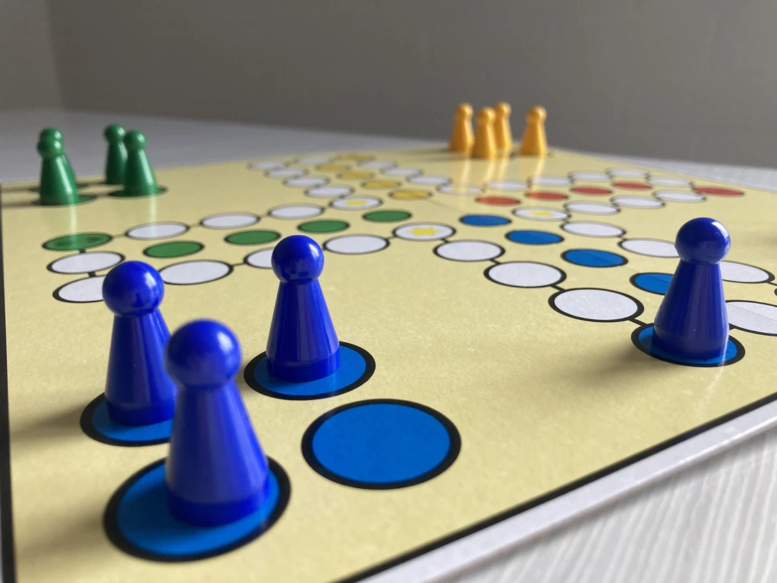 Spiel Mensch-Ärgere-Dich-Nicht Spiel Mensch-Ärgere-Dich-Nicht