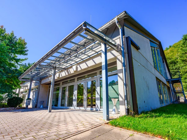 Schwarzwaldhalle-Eingang_neu(c) Nicolai Stotz_klein_2025_NST8335 Schwarzwaldhalle-Eingang_neu(c) Nicolai Stotz_klein_2025_NST8335