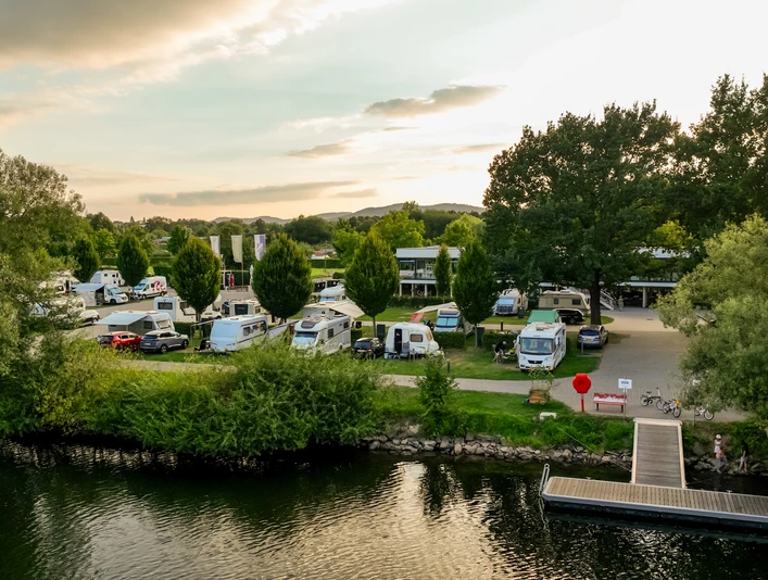 Campsite Kassel_view campsite Sie schauen von der Fulda auf den Campingplatz in Kassel. You are looking from the Fulda to the campsite in Kassel.