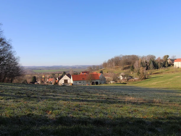 Idyllisch gelegen zwischen Wald und Wiese