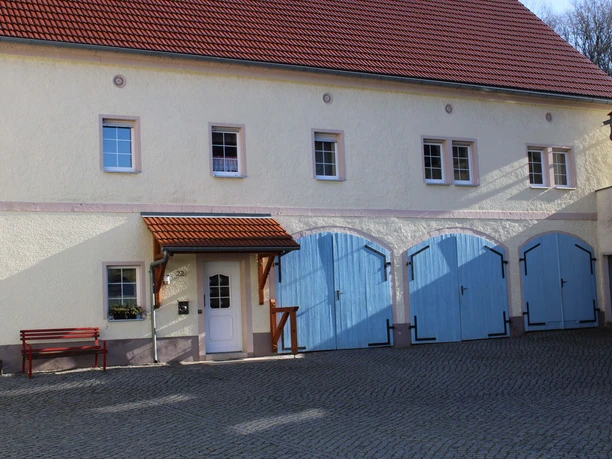 Eingang und Parkmöglichkeit