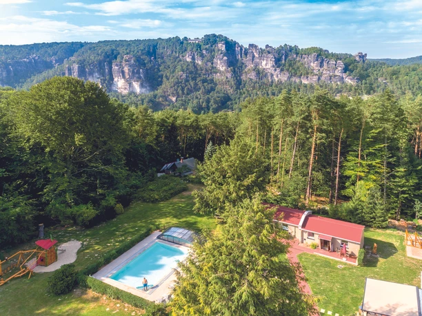 Luftansicht vom Pool