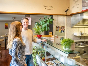 Barntrup-Gitti's-Futterstuebchen-CC_BA-SA Teutoburger-Wald-LTM-GmbH-D-Ketz-161.jpg