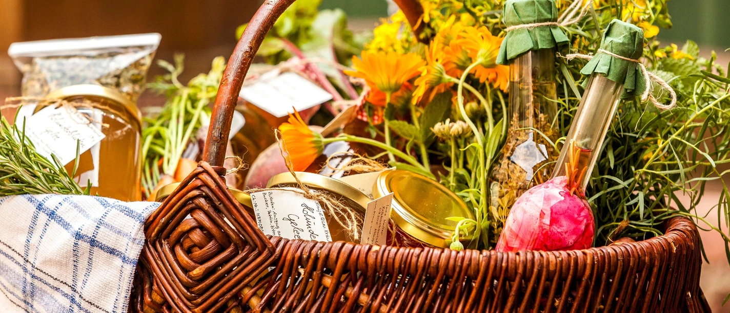 Produkte aus der Kräuterküche von Ines Keller, Wiederau