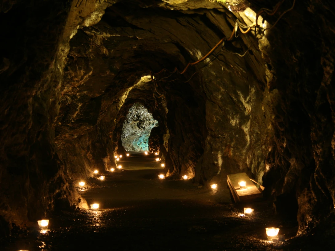 Advent Roeder Stollen Roeder Stollen unter Tage AdventRoeder Stollen underground AdventRoeder Stollen under jorden AdventRoeder Stollen ondergronds Advent