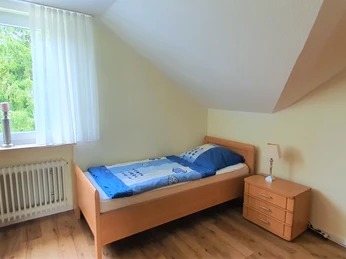 Herford-FeWo Schwarzenmoor-Einzelzimmer-Dirk Schröder.jpg