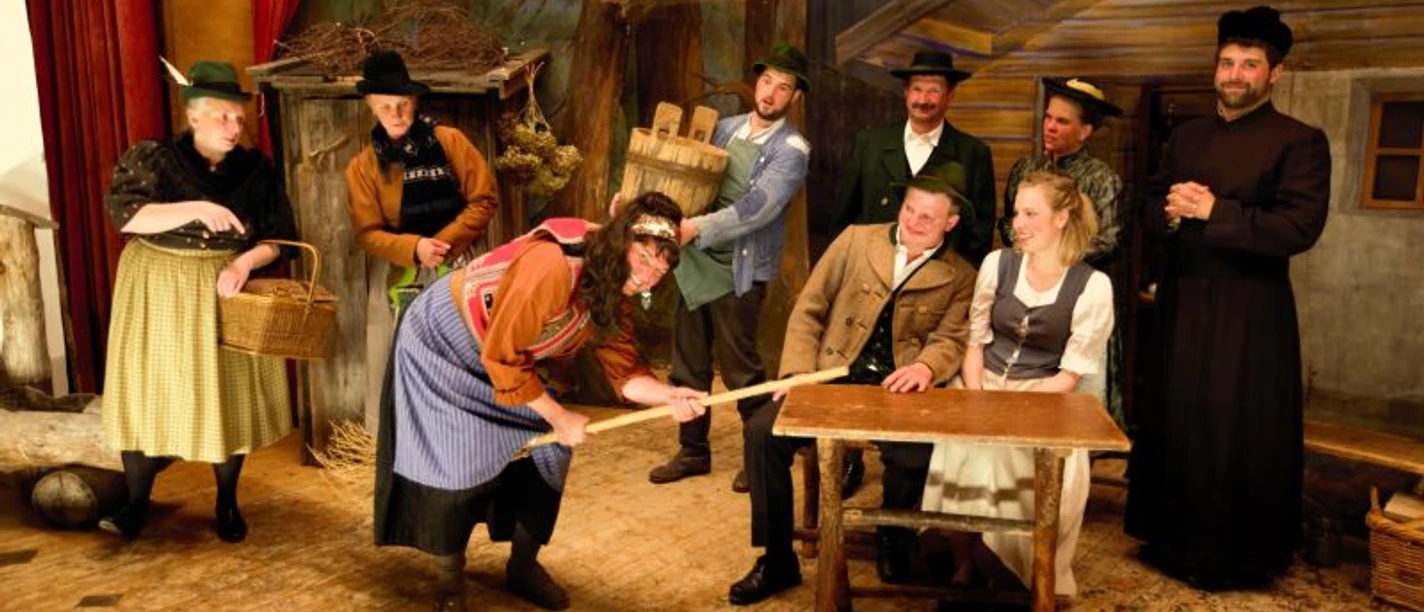 Mittenwalder Bauerntheater - "Verhexte Hex"
