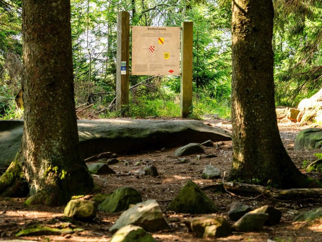 Dreifürstenstein copyright Alex Kijak Connections Tourist-Info. Achertal