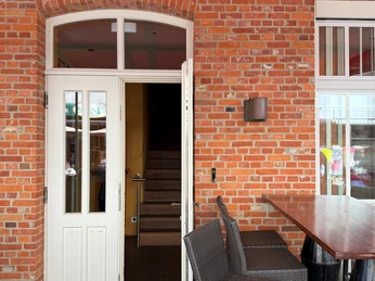 Krogh Haus Eingang.jpg