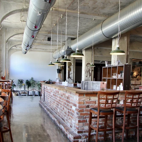 Bar im Tagungsraum Ostflügel der Eventlocation H16 – präsentiert vom Leipzig Convention Bureau