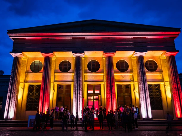 Eventlocation H16 | Leipzig Convention Bureau Außenansicht auf die Eventlocation H16 - präsentiert vom Leipzig Convention Bureau