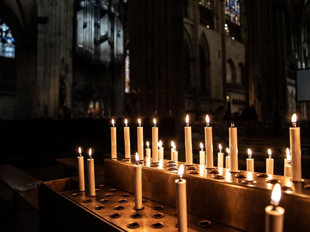 candles-3530894_1920_Bild von Michal auf Pixabay.jpg