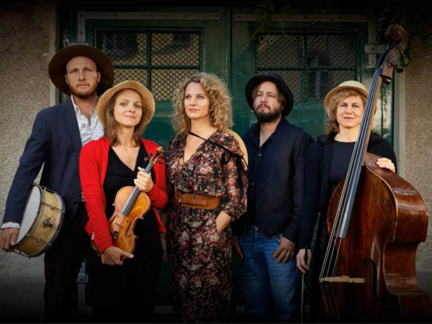 Fryja: Musikalische Geschichten aus alten Zeiten