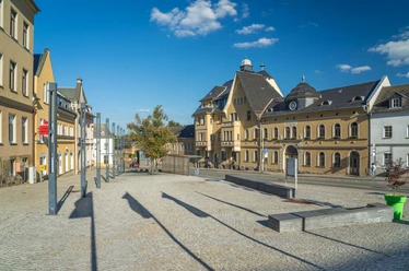 Der Markt von Netzschkau mit dem Rathaus