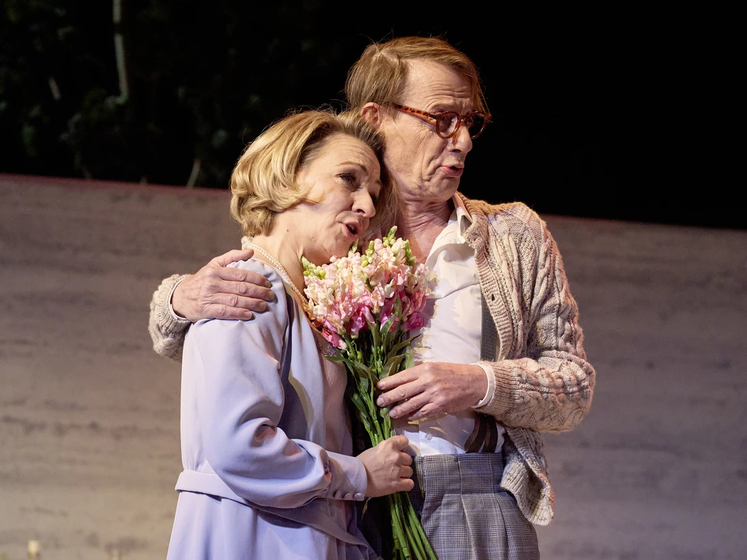 Wer hat Angst vor Virginia Woolf? - Drama von Edward Albee Wer hat Angst vor Virginia Woolf? (Who's afraid of Virginia Woolf?) - Ernst Deutsch Theater