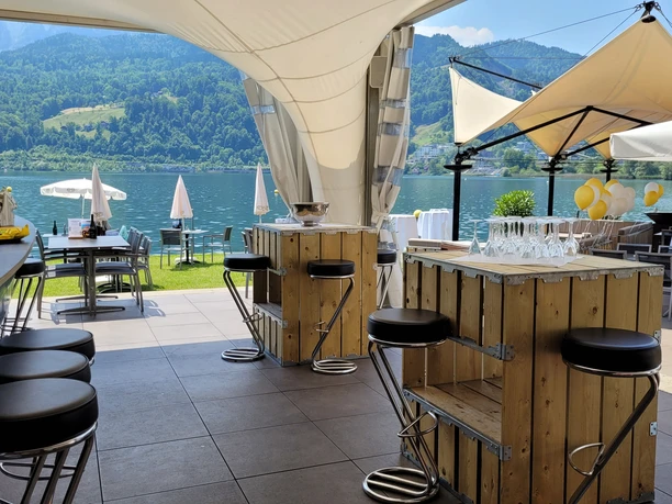 BAD Bar Restaurant Winkelbadi BAD Bar im Restaurant Winkelbadi Horw mit Seeblick und gemütlicher Atmosphäre.