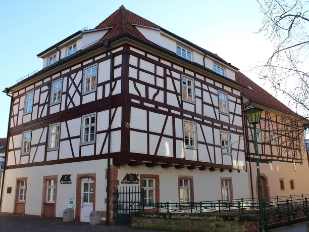 1. 's freche hus