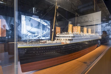 Schiffsmodell - Titanic: Eine Immersive Reise Modellnachbau des Schiffs Titanic bei der Ausstellung "Titanic: Eine Immersive Reise"