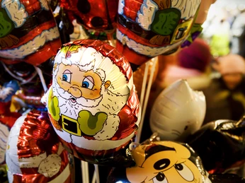 Nikolaus Luftballon am Stiel