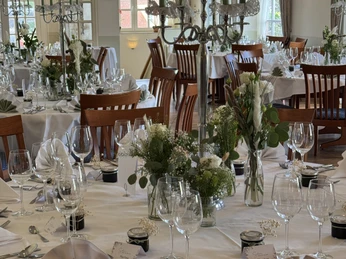 Festlich geschmückter Saal_Landhaus Hamester.jpeg