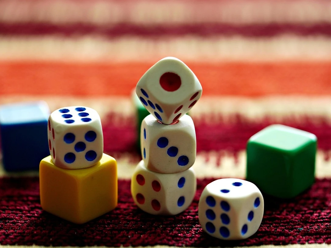 Dice 6963525 1280 (1)