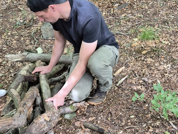 Bau Waldsofa Detail (c) Catharina Schütze.jpg