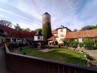 Hotel & Spa Wasserschloss Westerburg - Burginnenhof