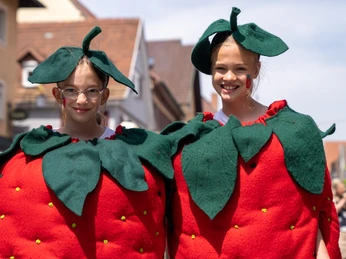 Erdbeerchen beim Oberkircher Erdbeerfest
