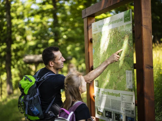 Infotafel am Veischeder Sonnenpfad