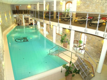 Hotel & Spa Wasserschloss Westerburg - Pool Hotel & Spa Wasserschloss Westerburg - Pool
