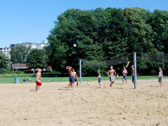 Beachvolleyball am Salzgittersee