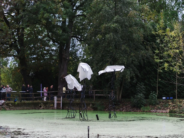 Monika Sosnowska, “Ghosts”, 2025; Courtesy: Monika Sosnowska und Capitain Petzel, Berlin, Foto: Ernesto Uhlmann