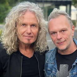 Pop-Konzert mit Andreas Schleicher und Jörg Hamers auf Juist.jpg Pop-Konzert mit Andreas Schleicher und Jörg Hamers auf Juist