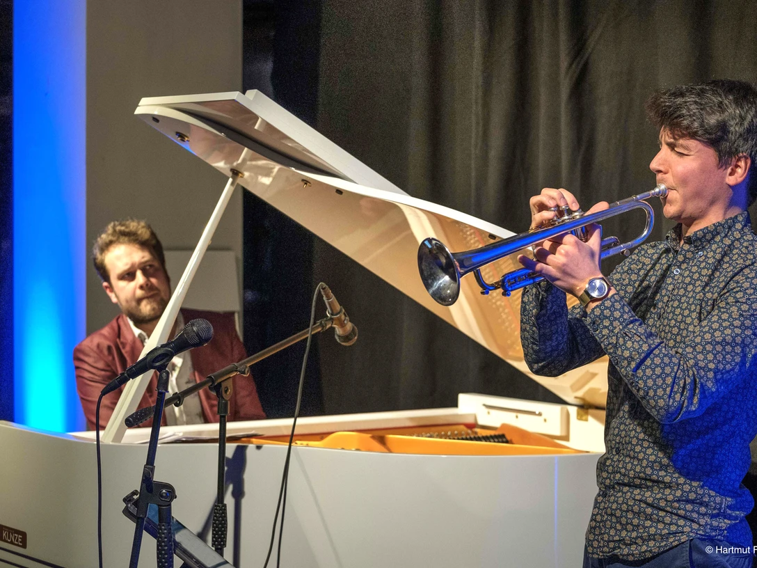 Jazz-Konzert auf Juist - Tobas Altripp & Gabriel Rosenbach.jpg Jazz-Konzert auf Juist - Tobas Altripp & Gabriel Rosenbach