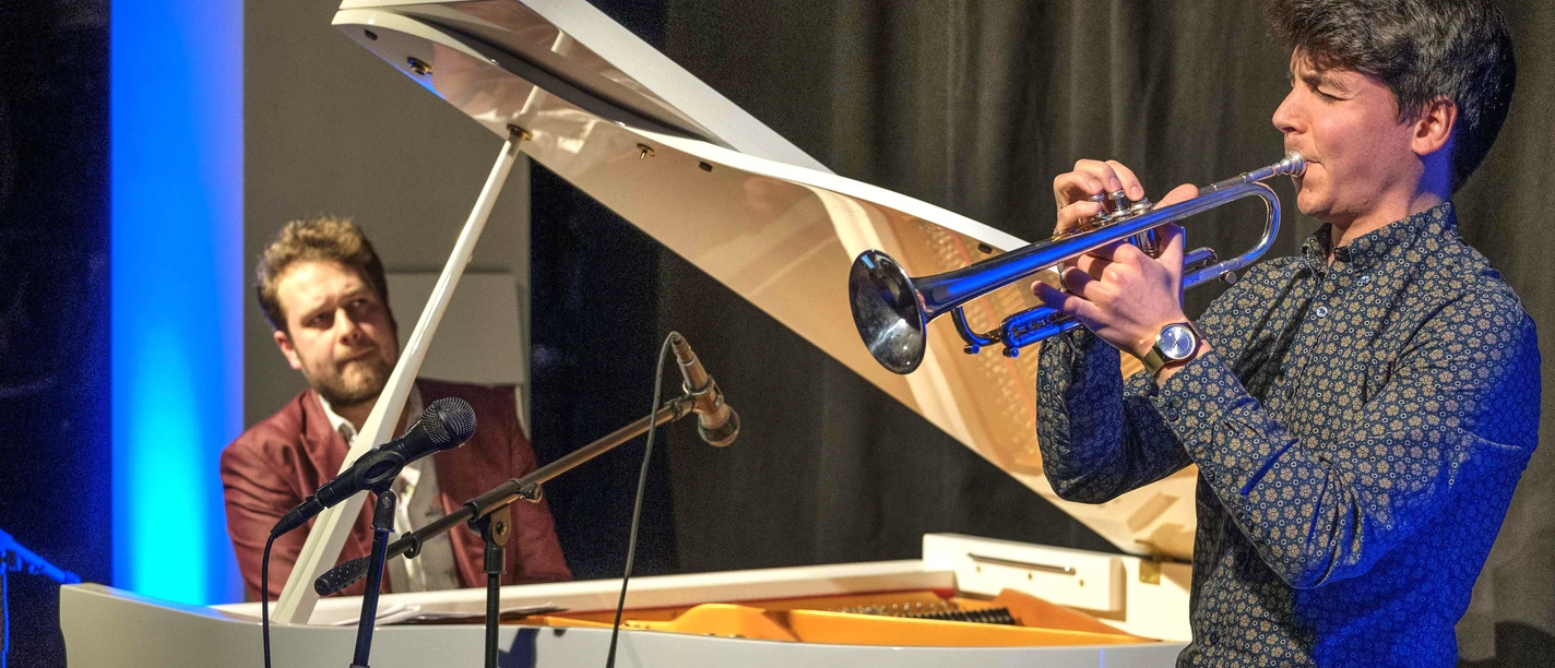 Jazz-Konzert auf Juist - Tobas Altripp & Gabriel Rosenbach.jpg Jazz-Konzert auf Juist - Tobas Altripp & Gabriel Rosenbach