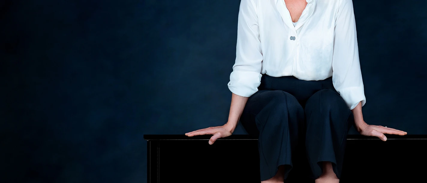 Kabarett: "Spielversprechend" - Anne Folger auf Juist.jpg Kabarett: "Spielversprechend" - Anne Folger auf Juist