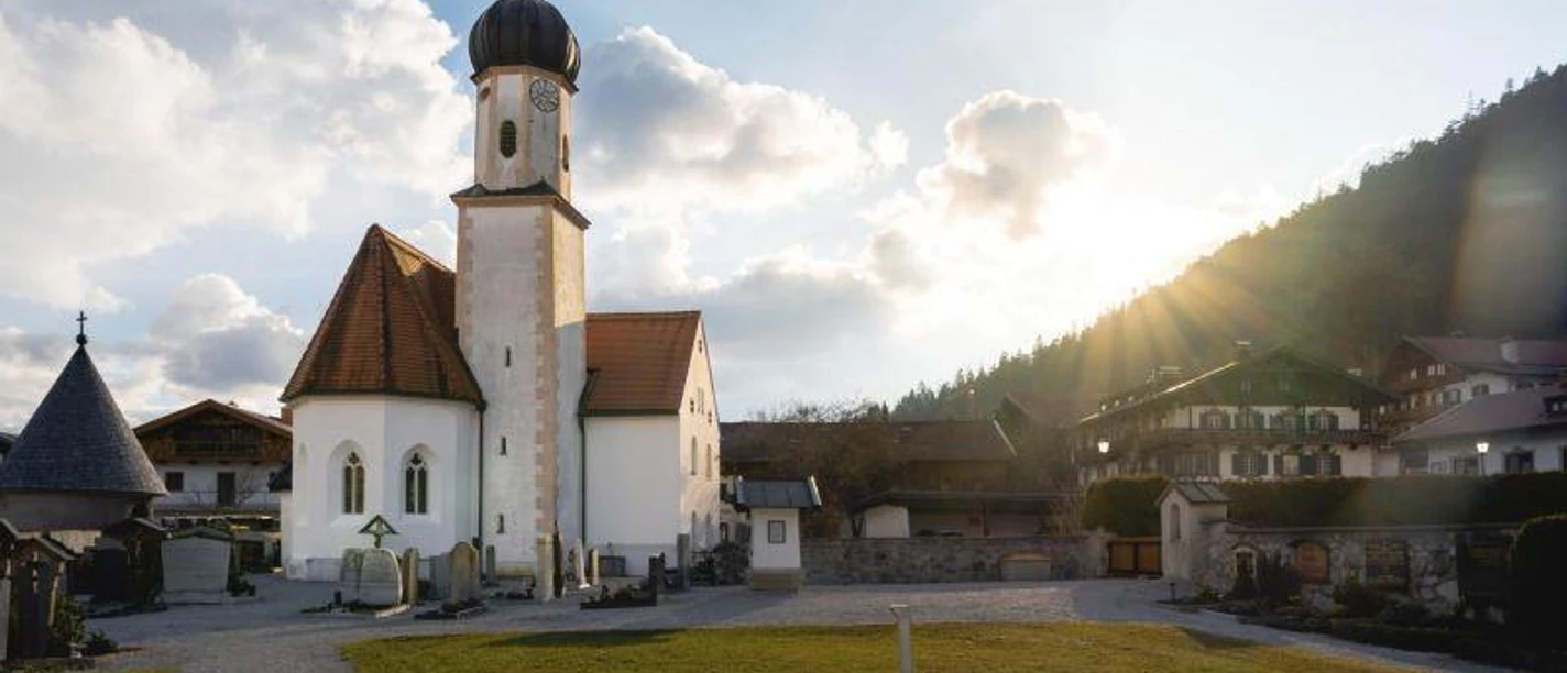 Hl. Amt zu Allerheiligen - anschl. Gräbersegnung Hl. Amt zu Allerheiligen - anschl. Gräbersegnung