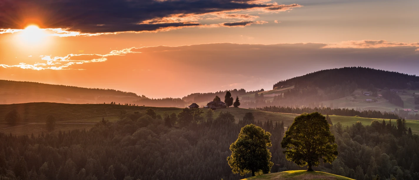 switzerland-summer-eggiwil-sonnenuntergang_51918072110_o.jpg