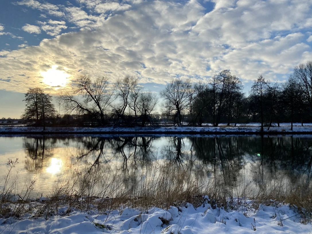 Spaziergang an der Ems - Schnee im Winter ©Naturpark Moor-Veenland (7).jpeg