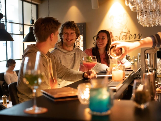buesum-schneiders-bar05.jpg