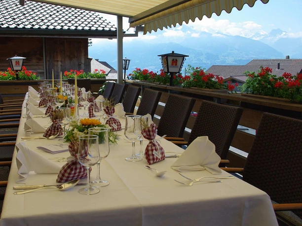 hotel-adler-sigriswil-terrasse-aussicht.jpg