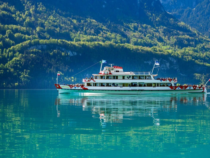MS Jungfrau Unterwegs auf dem Brienzersee von Iseltwald richtung Giessbach