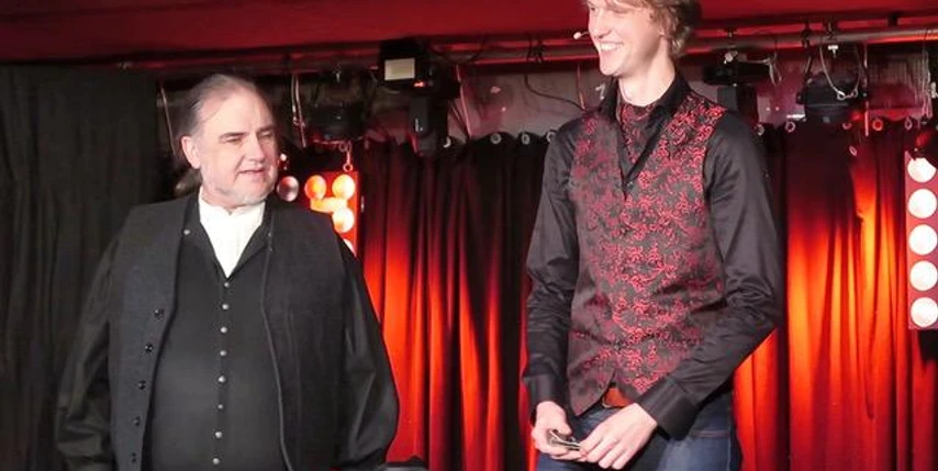 Carbono und Jon Thane