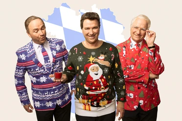 Wolfgang Krebs in seinen Paraderollen in festlichen Weihnachtsanzügen.