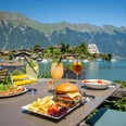 restaurant-seegarten-iseltwald-tisch-speisen-aussicht-brienzersee.jpg