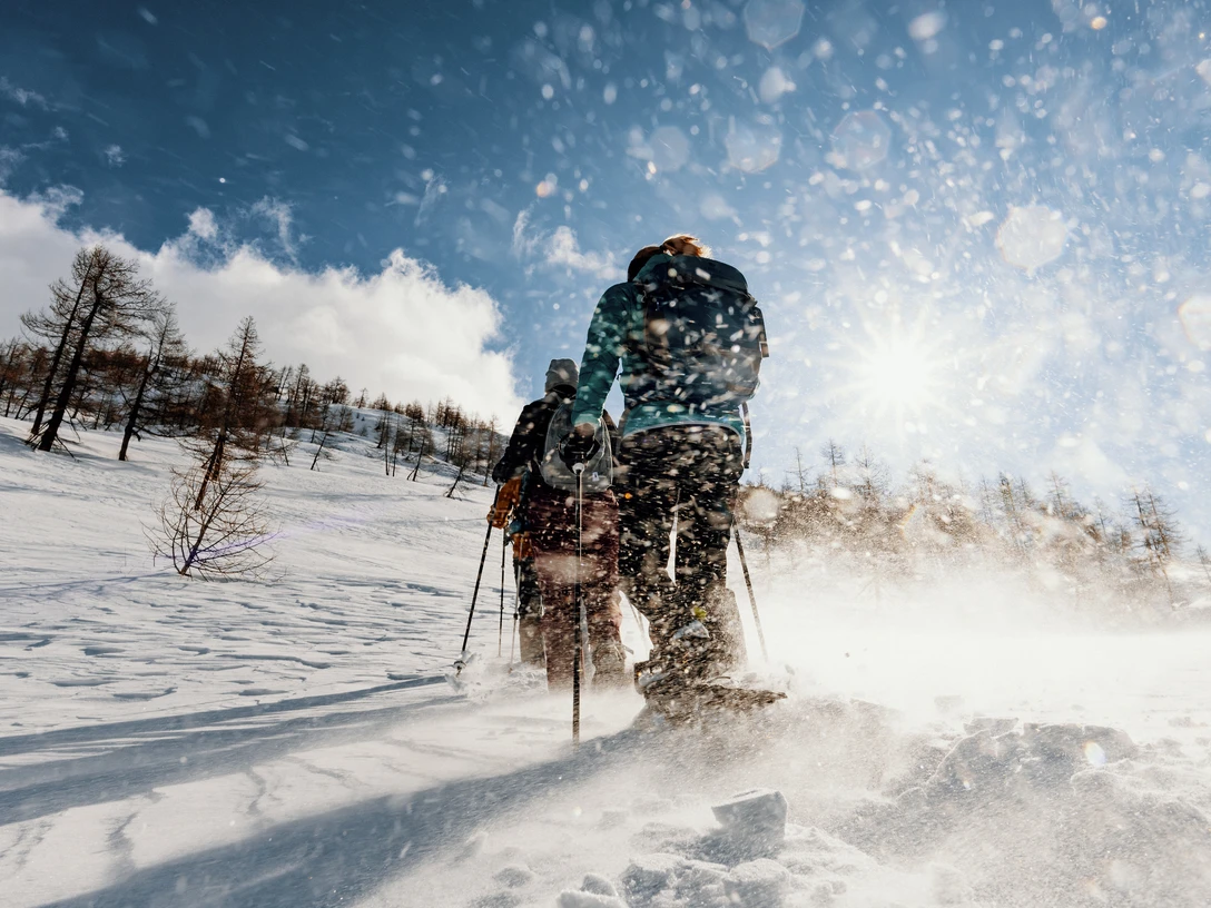 Schneeschuhlaufen auf dem Simplonpass Schneeschuhlaufen auf dem Simplonpass